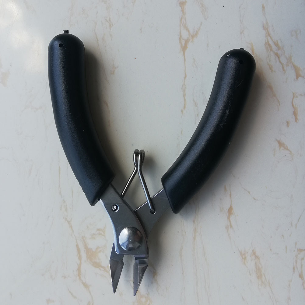 Badminton Fun - Ergonomic Diagonal Pliers for Tennis Badminton